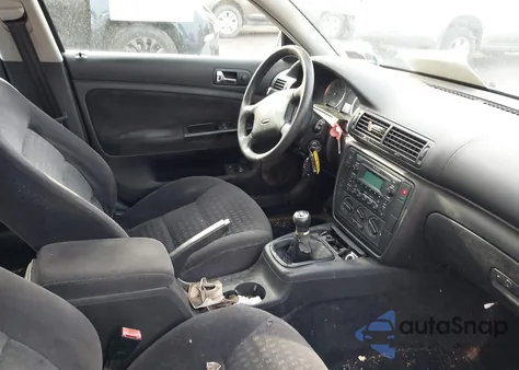 2003 Volkswagen Passat Gl z USA, uszkodzony, nr VIN WVWMD63B93P444169